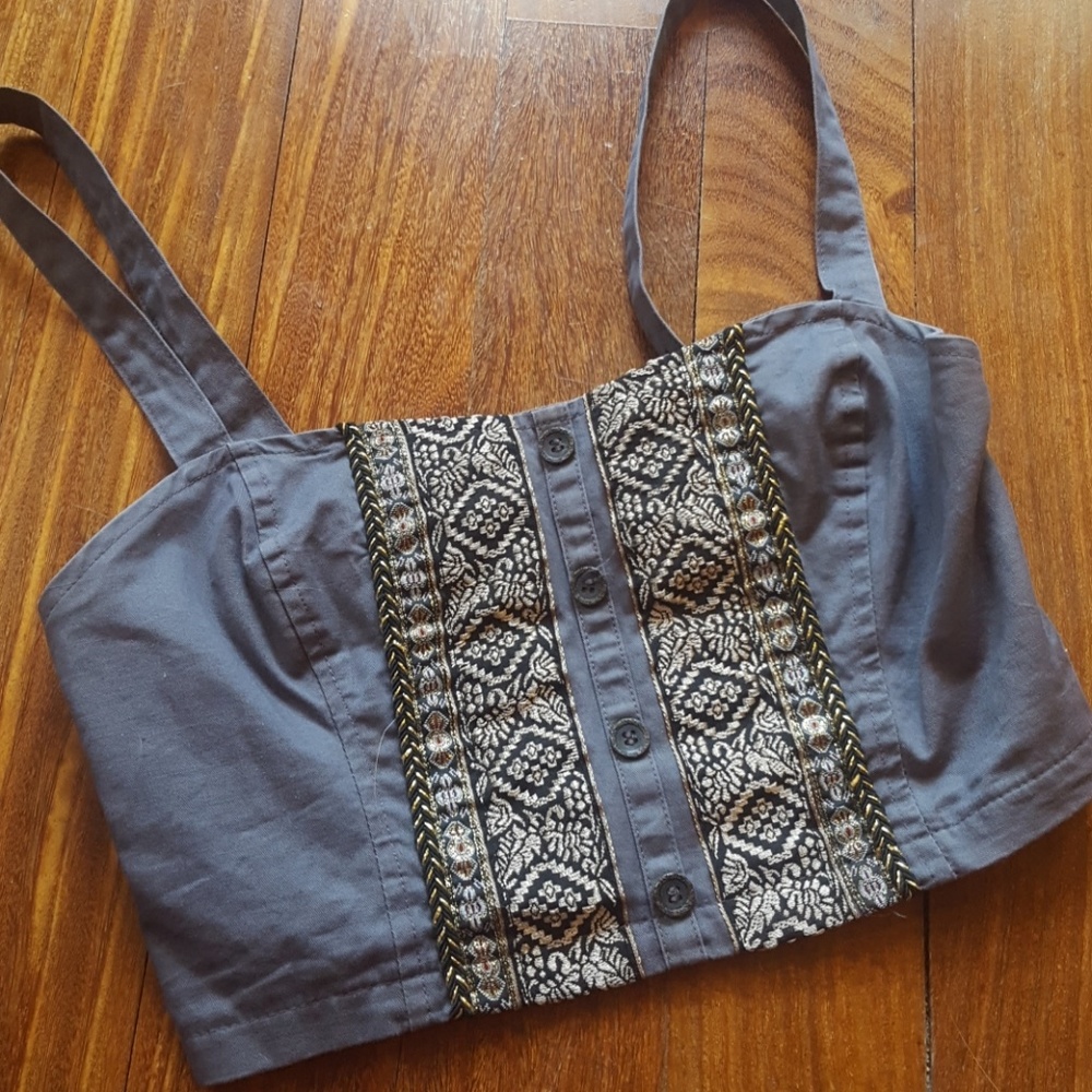 Festival tank